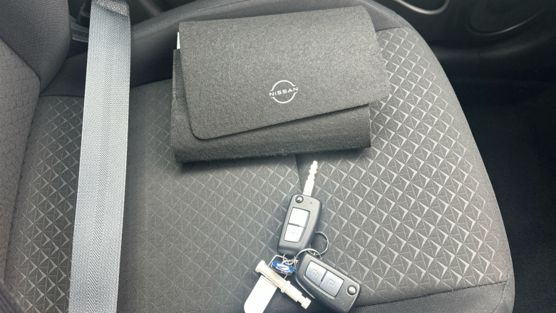 Nissan Juke 1.0 DiG-T 114 Acenta 5dr Petrol Hatchback